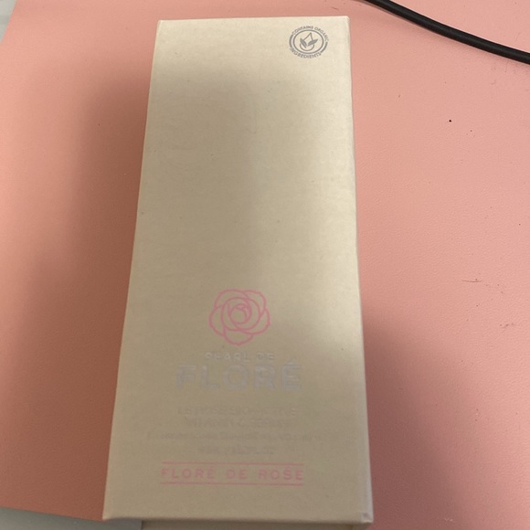 Pearl de Flore Le Rose Bio-Active Vitamin C Serum BNIB - Picture 4 of 4